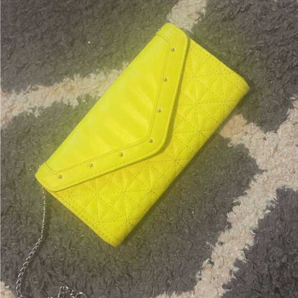 Cute wallet great condition - Picture 3 of 3